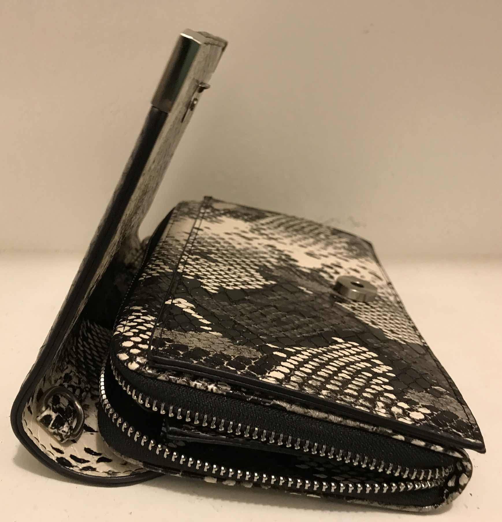 Photo 1 of FRENCESCAS WREN SQUARE HANDLED SNAKE TOTE & MORE