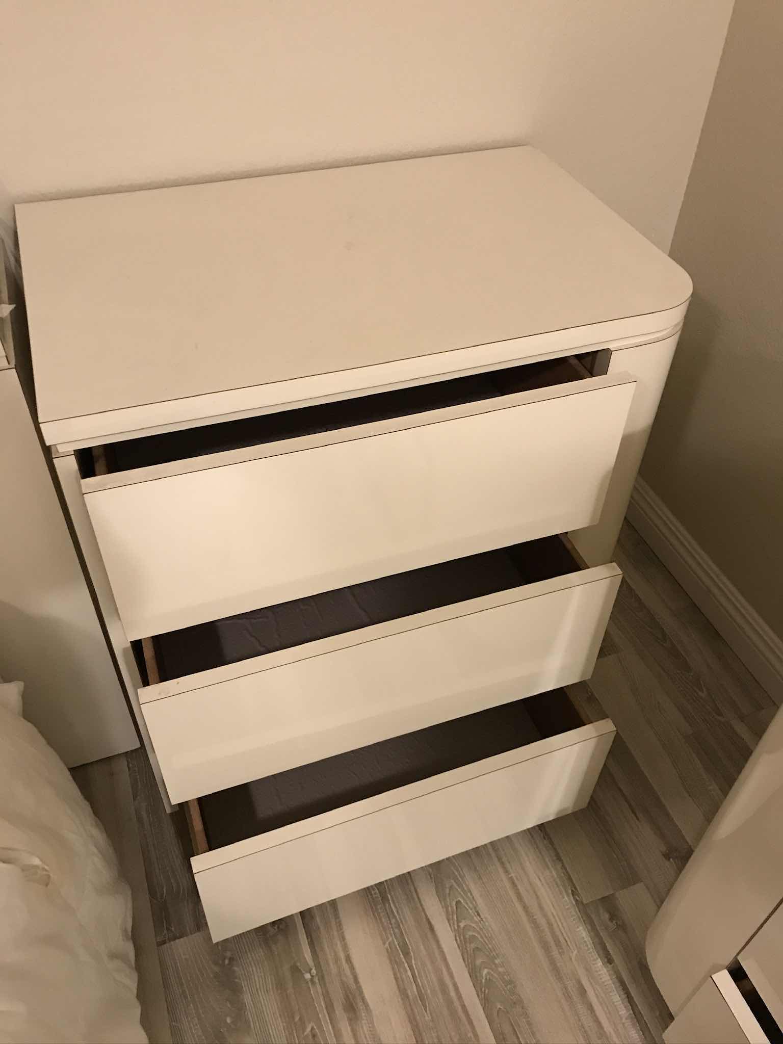 Photo 1 of POSTMODERN WATERFALL LAMINATED LACQUERED NIGHTSTAND 
28 X 18 X 31
MORE OF THIS COLLECTION IN AUCTION