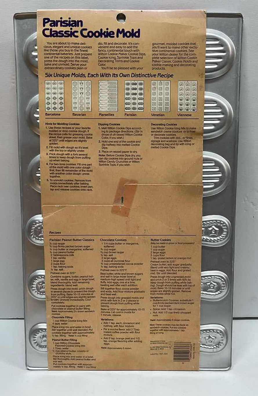 Photo 1 of NOS VINTAGE 1984 WILTON PARISIAN CLASSIC COOKIE MOLD - RETAIL PRICE $26.00