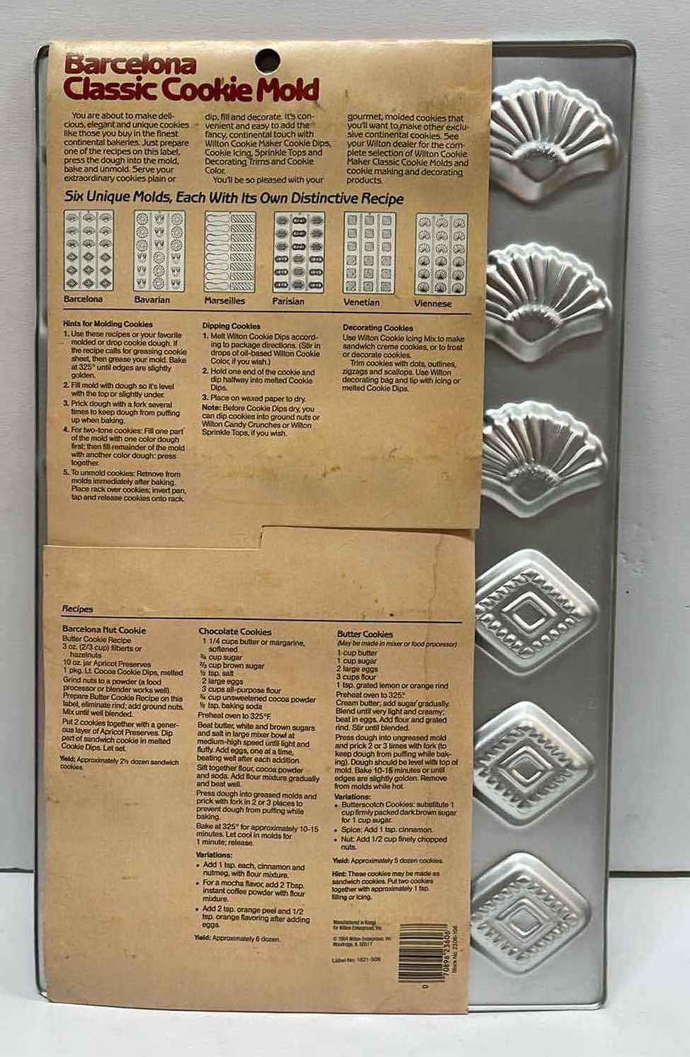 Photo 1 of NOS VINTAGE 1984 WILTON BARCELONA CLASSIC COOKIE MOLD - RETAIL PRICE $21.00