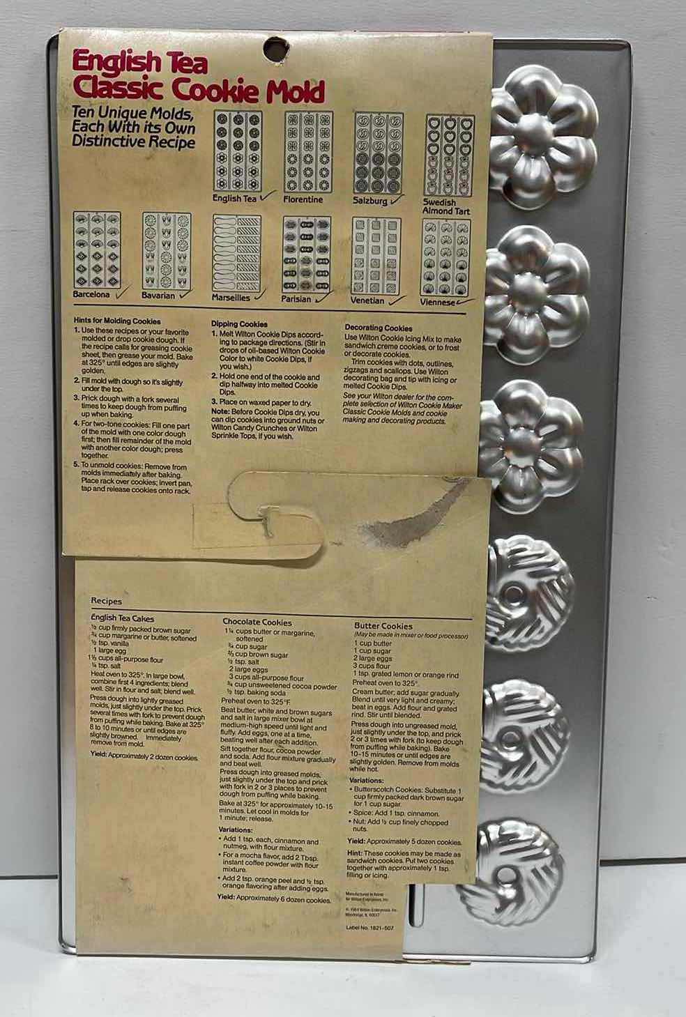 Photo 1 of NOS VINTAGE 1984 WILTON ENGLISH TEA CLASSIC COOKIE MOLD - RETAIL PRICE $25.00