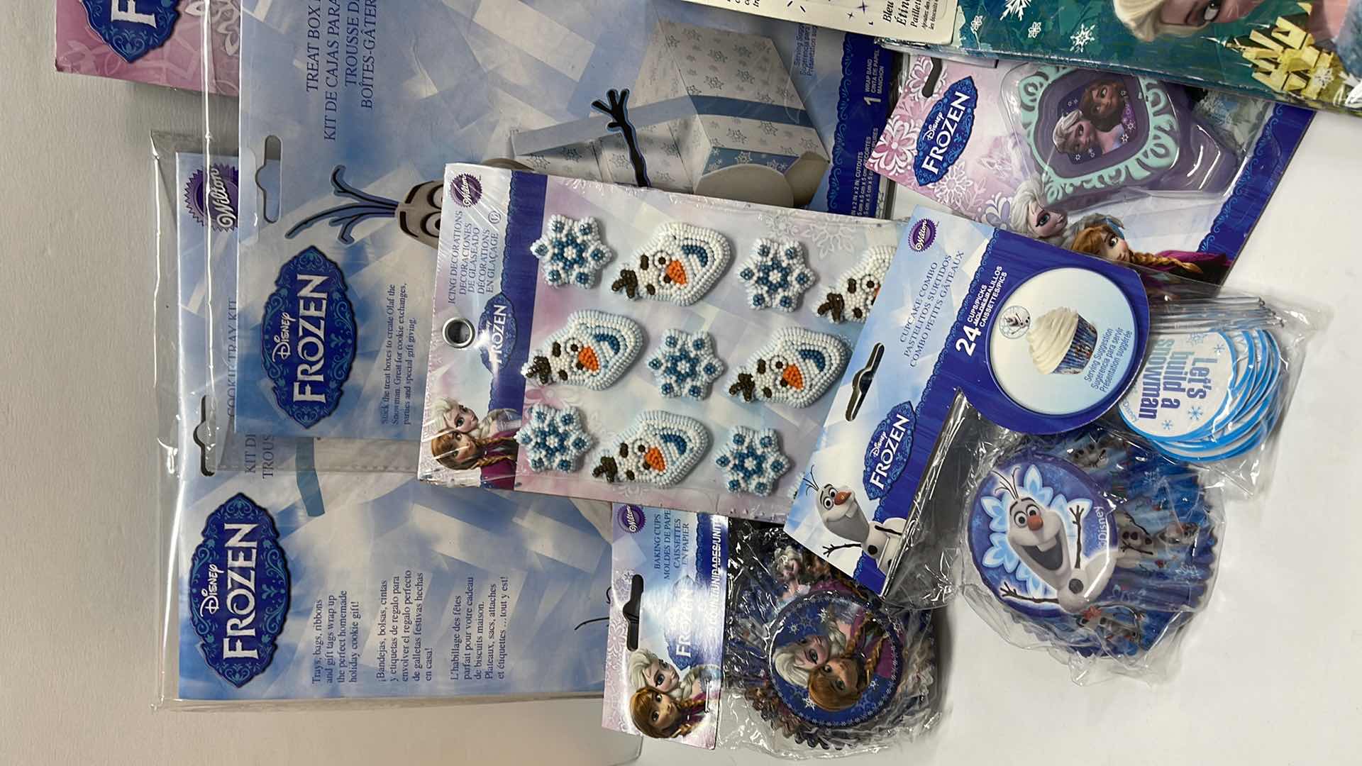 Photo 1 of NOS WILTON DISNEY FROZEN PARTY SUPPLIES- TOTAL RETAIL PRICE $68.99