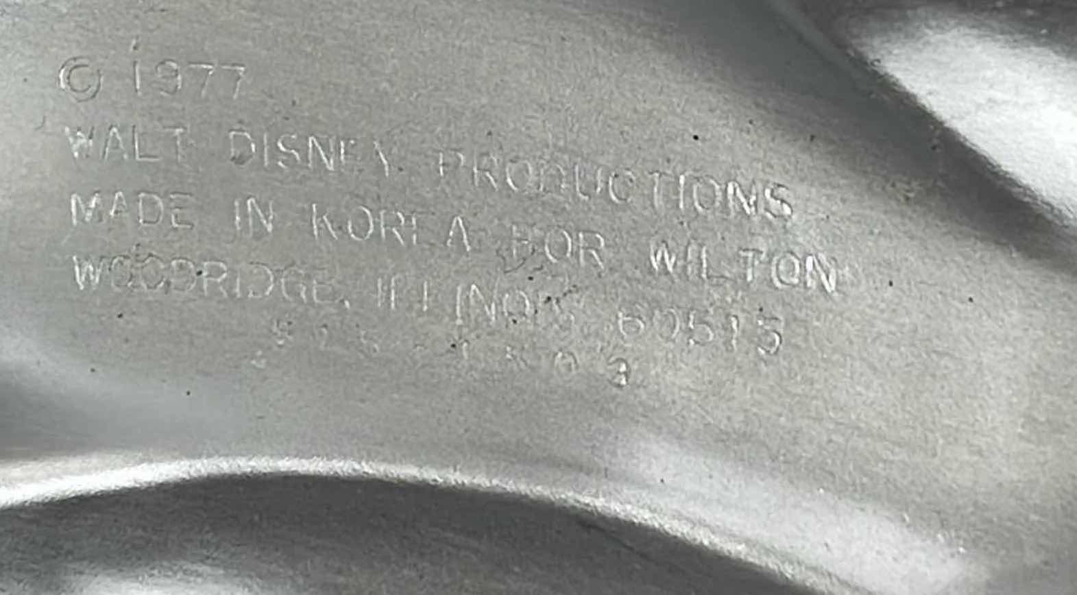 Photo 1 of NOS VINTAGE WILTON WALT DISNEY 1976 & 1977  DONALD DUCK & PLUTO MINI CAKE PANS - TOTAL RETAIL PRICE $21.00