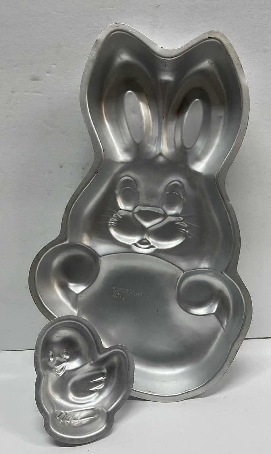 Photo 1 of NOS VINTAGE WILTON BUNNY & BABY CHICK CAKE PANS - TOTAL RETAIL PRICE $ 24.99