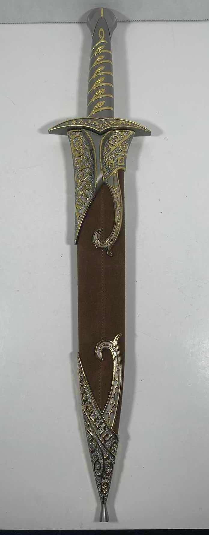 Photo 1 of 20” LORD OF THE RINGS FROTO BAGGINS DART SWORD WITH BROWN VELVET SHEATH