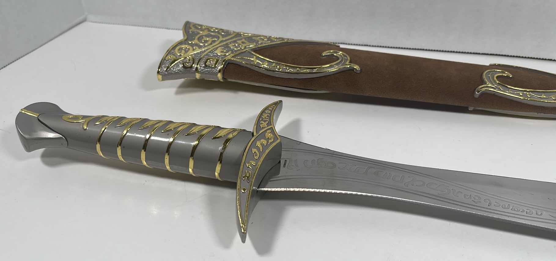 Photo 3 of 20” LORD OF THE RINGS FROTO BAGGINS DART SWORD WITH BROWN VELVET SHEATH