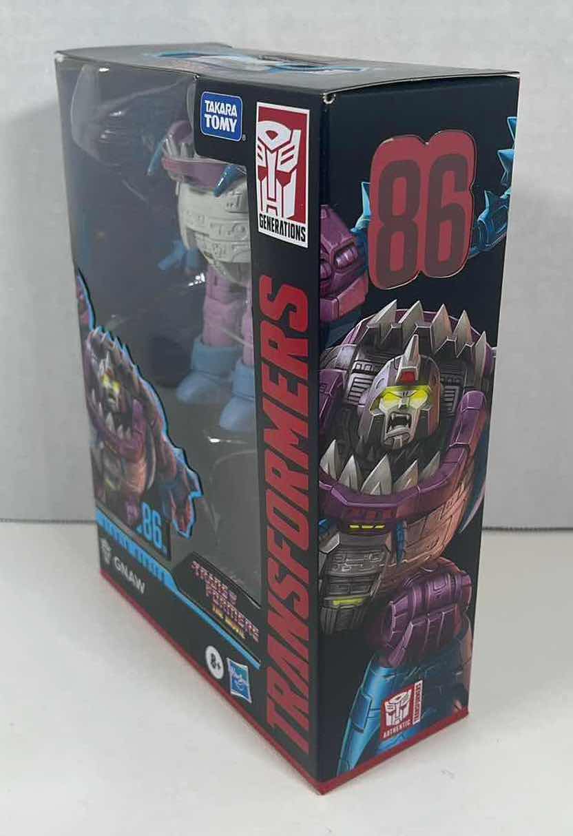 Photo 1 of NIB TAKARA TOMY HASBRO TRANSFORMERS STUDIO SERIES GNAW #86 ACTION FIGURE & ACCESSORIES 