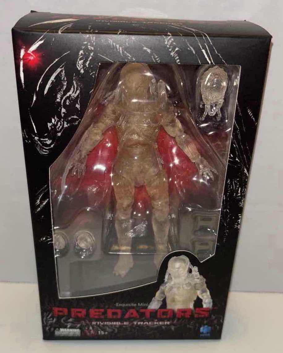 Photo 1 of HIYA TOYS PREDATORS “INVISIBLE TRACKER PREDATOR” 1:18 SCALE ACTION FIGURE 2-PACK