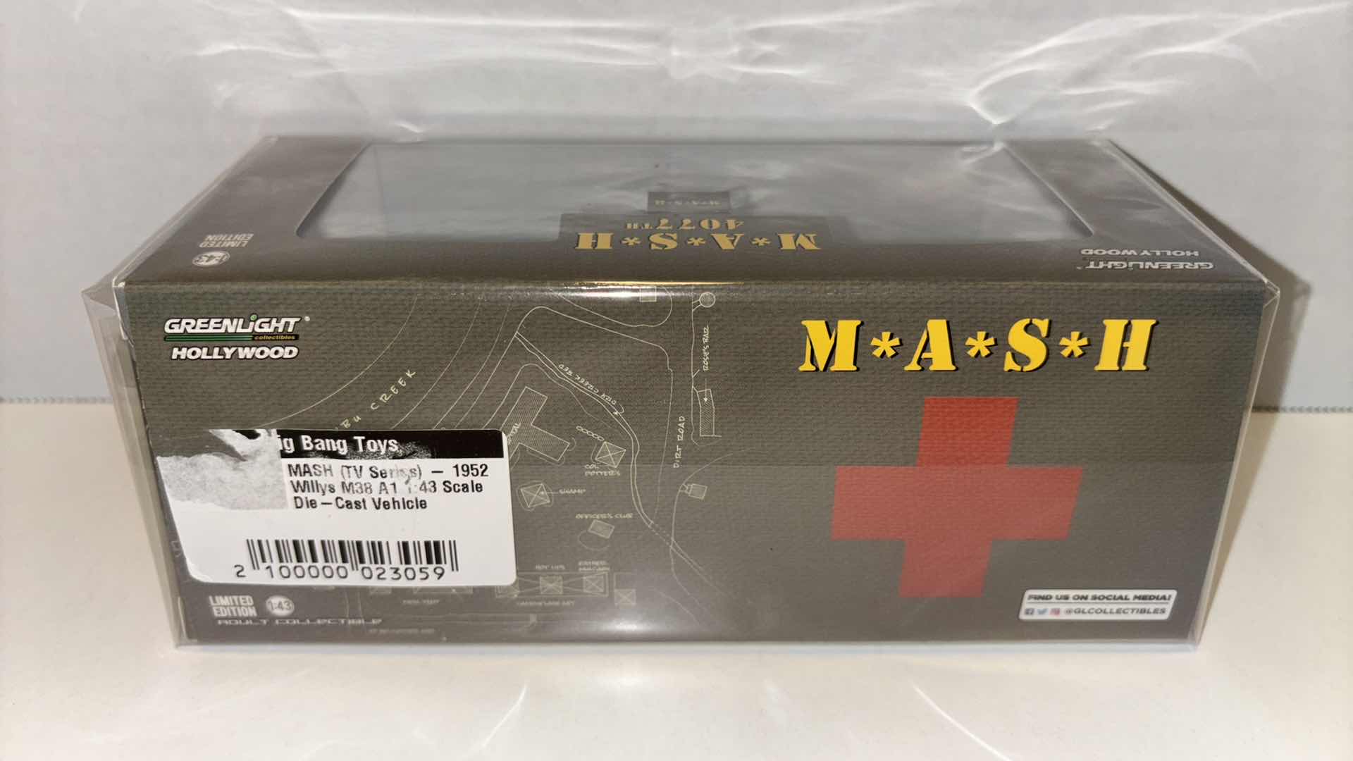 Photo 1 of NEW GREENLIGHT COLLECTIBLES HOLLYWOOD 1:43 DIE-CAST VEHICLE, “MASH 4077TH 1952 WILLYS M38 A1 JEEP” 2-PACK