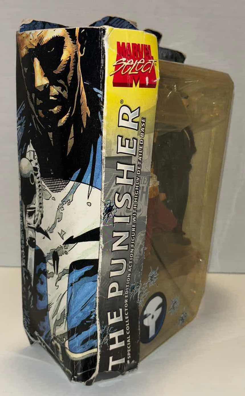 Photo 1 of NEW DIAMOND SELECT TOYS MARVEL SELECT “THE PUNISHER” SPECIAL COLLECTION EDITION ACTION FIGURE W HIGHLY DETAILED BASE