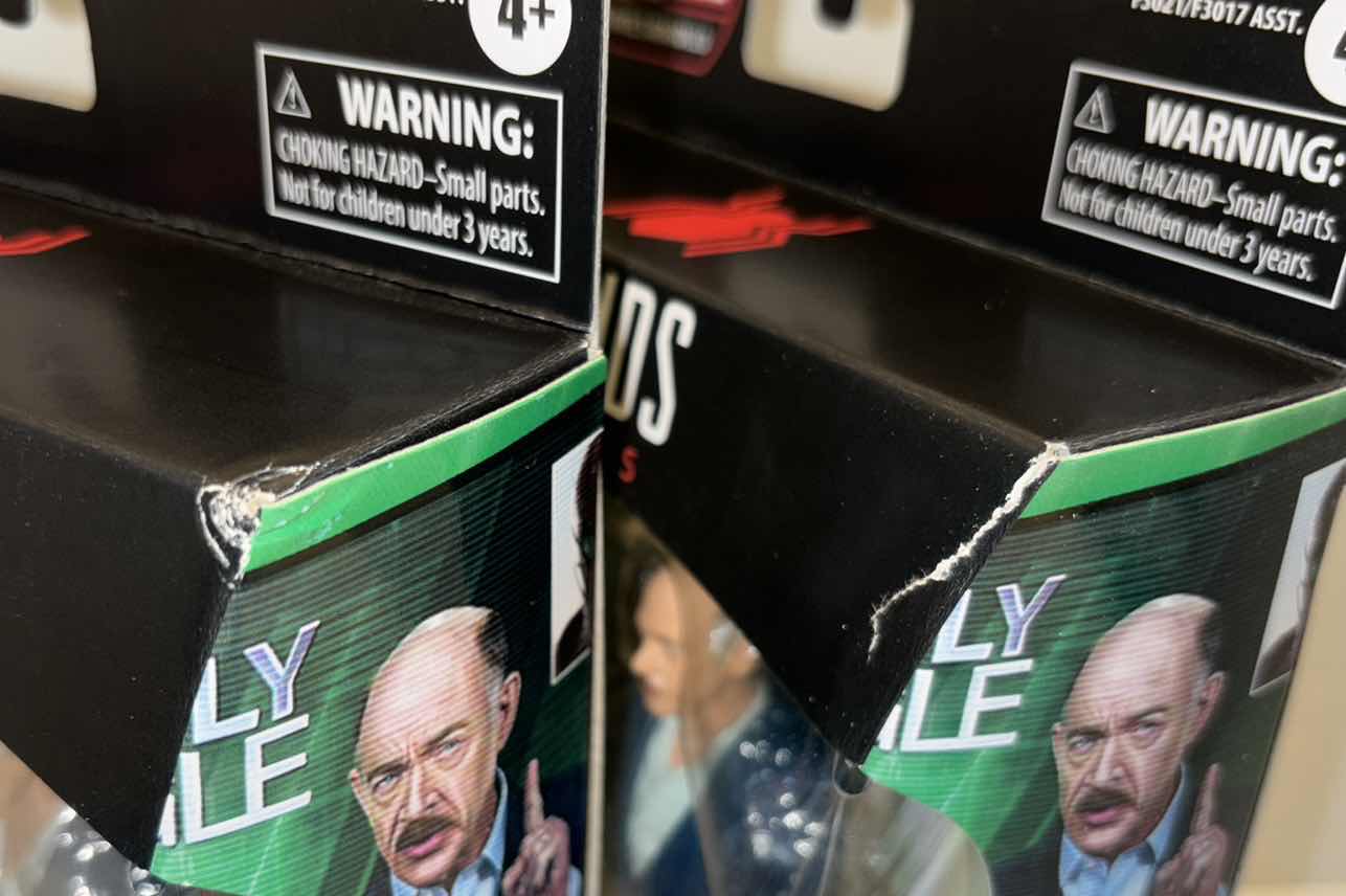 Photo 1 of NEW HASBRO MARVEL STUDIOS LEGENDS SERIES ACTION FIGURE & ACCESSORIES, SPIDER-MAN “J. JONAH JAMESON” (2)