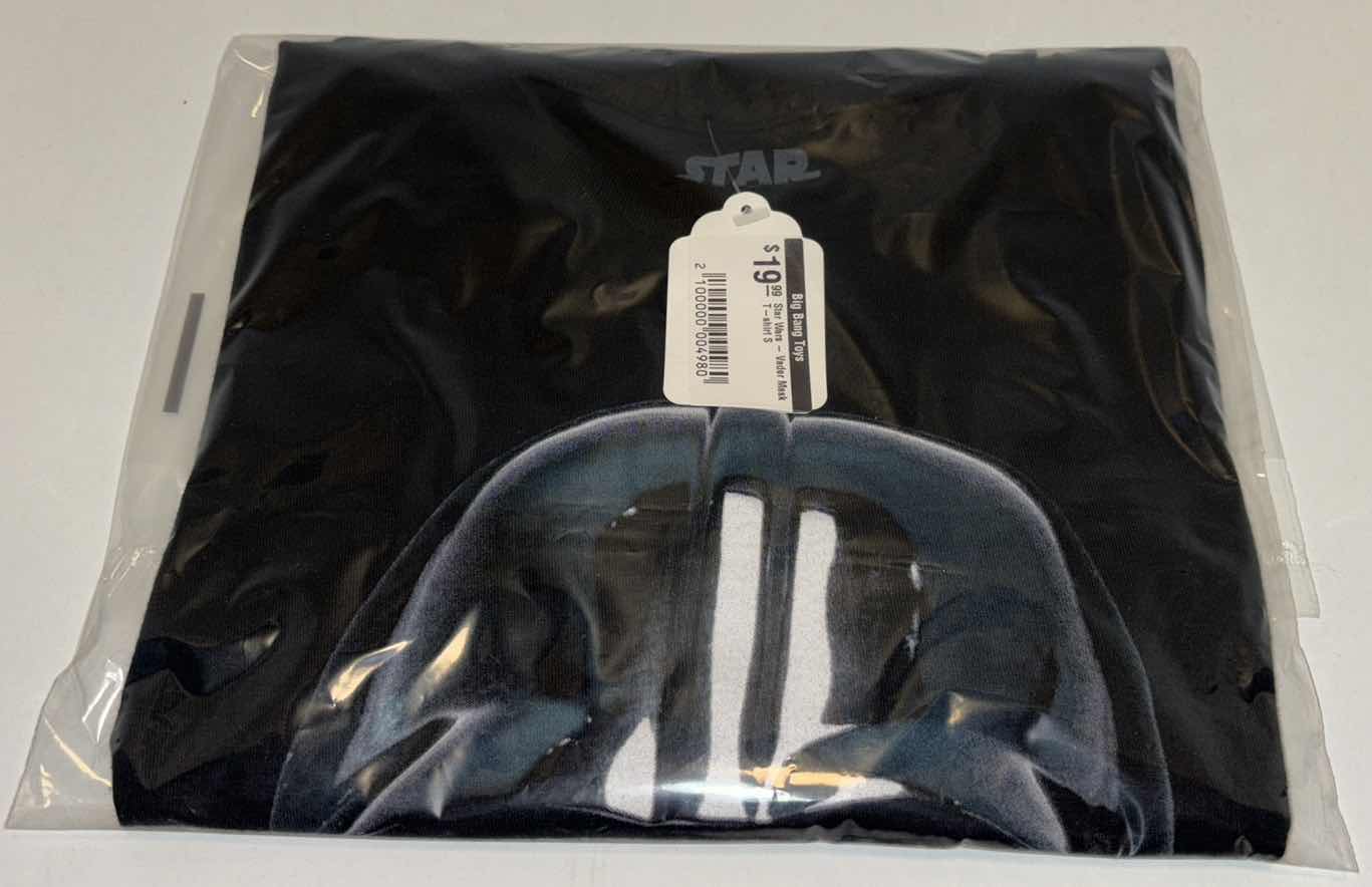 Photo 1 of NEW STAR WARS VADER MASK T-SHIRT (BLACK, SMALL)