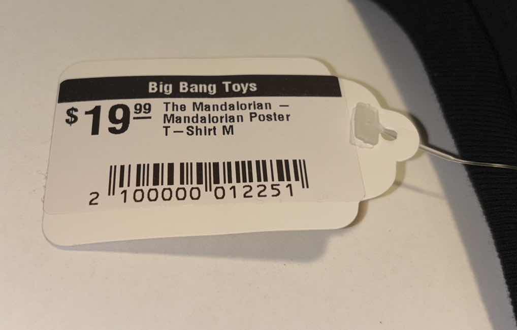 Photo 1 of NEW STAR WARS THE MANDALORIAN “MANDALORIAN POSTER” T-SHIRT (BLACK, MEDIUM)