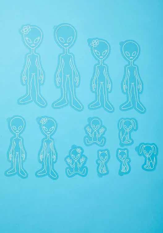 Photo 1 of NEW 5-PACK GAMAGO 12CT ALIEN FAMILY CAR STICKERS
