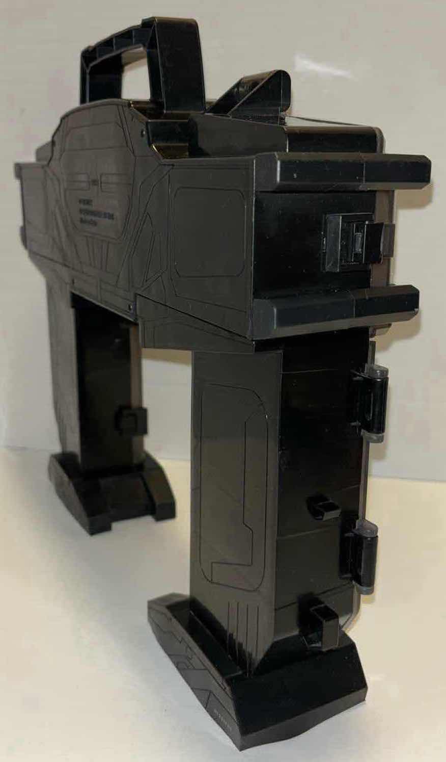 Photo 4 of 2010 SPINMASTER TRON LEGACY RECOGNIZER PLAY-SET/CARRY SET 3”X 15.5” H13.5”