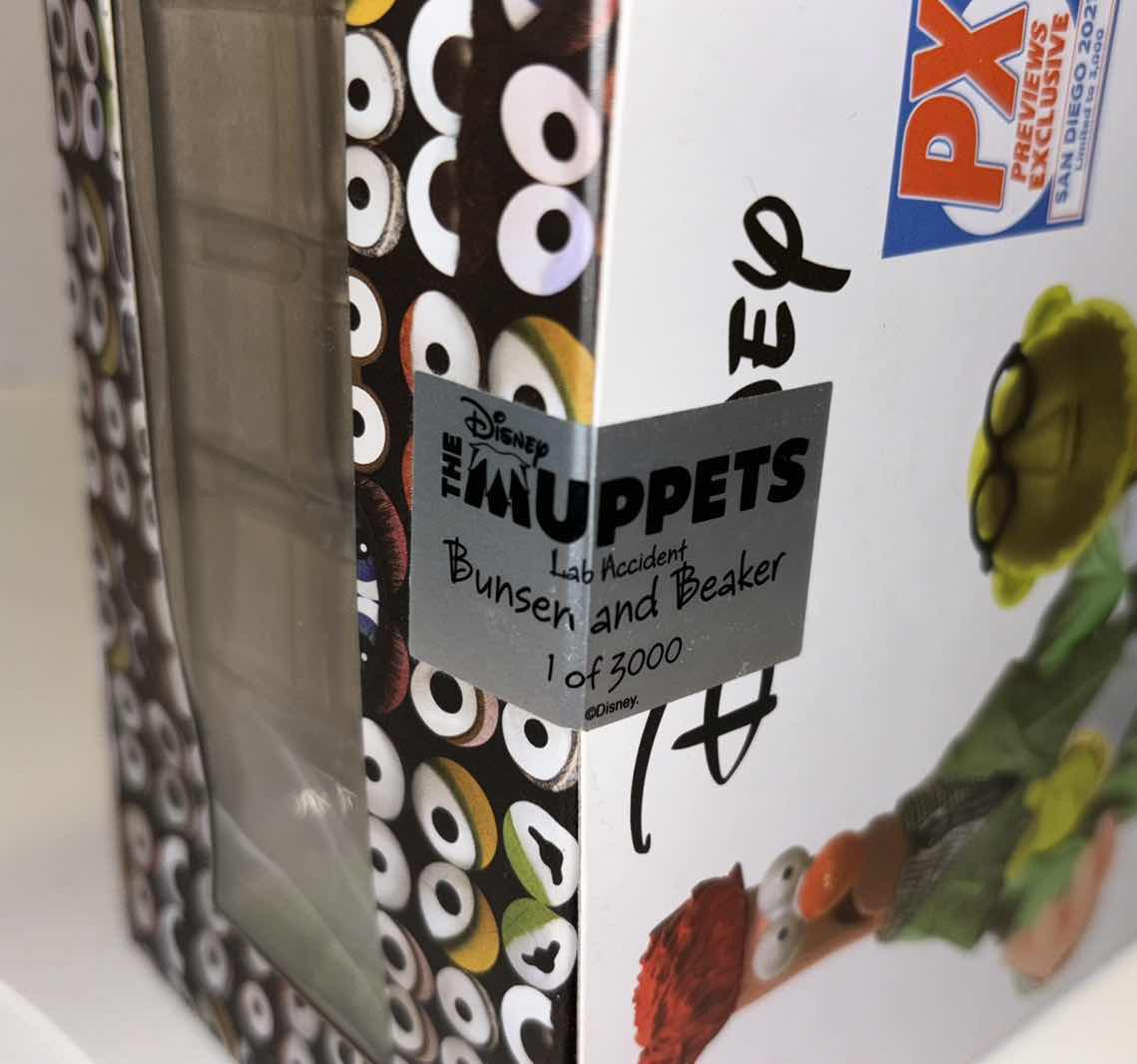 Photo 1 of NEW DIAMOND SELECT TOYS THE MUPPETS ACTION FIGURES, PX PREVIEWS EXCLUSIVE SAN DIEGO 2021 LIMITED EDITION 1 OF 3,000 “BUNSEN AND BEAKER LAB ACCIDENT”