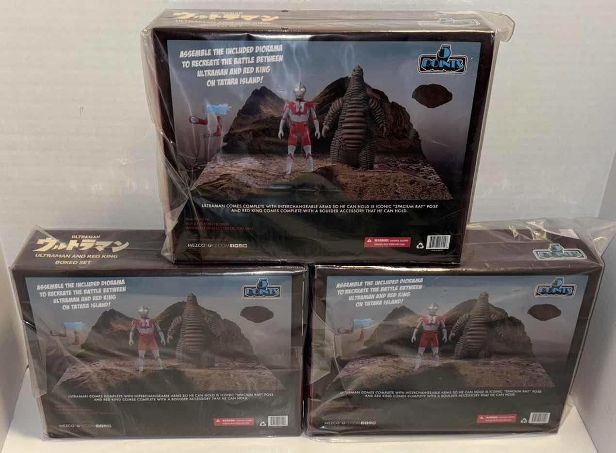 Photo 1 of NEW 3-PACK MEZCO TOYZ 5 POINTS ULTRAMAN AND RED KING BOXED SET