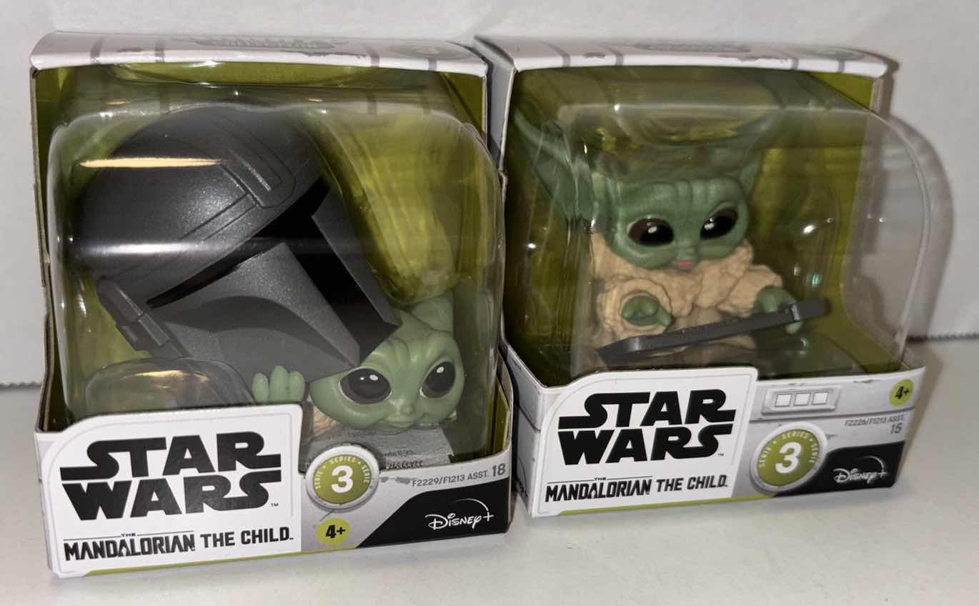 Photo 1 of NEW STAR WARS THE BOUNTY COLLECTION SERIES 3 THE CHILD POSED COLLECTIBLE 2-PACK FIGURES, “HELMET PEEKING” & “DATAPAD TABLET”