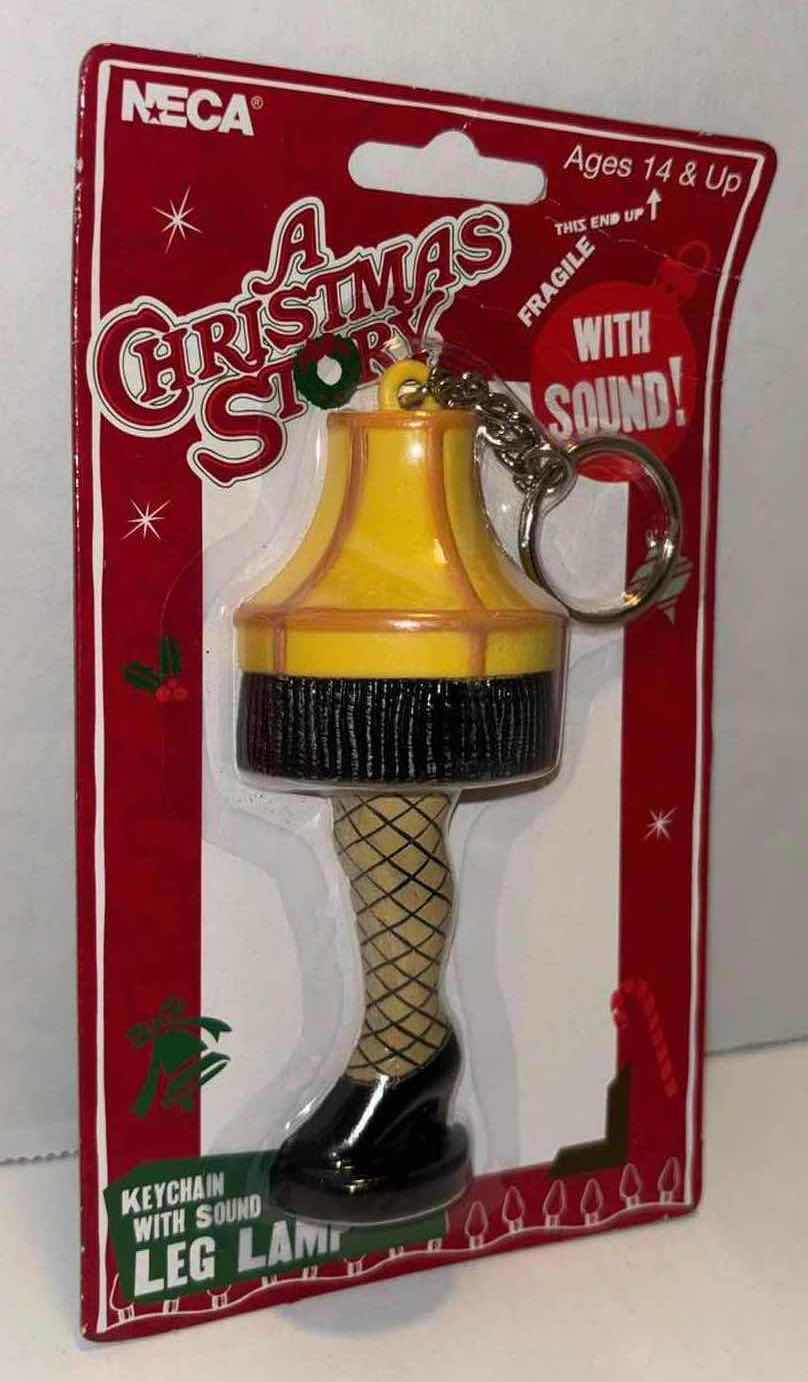 Photo 1 of NEW SPOONTIQUES 20 OZ INSULATED CUP WITH STRAW & NECA A CHRISTMAS STORY LEG LAMP TALKING KEYCHAIN
