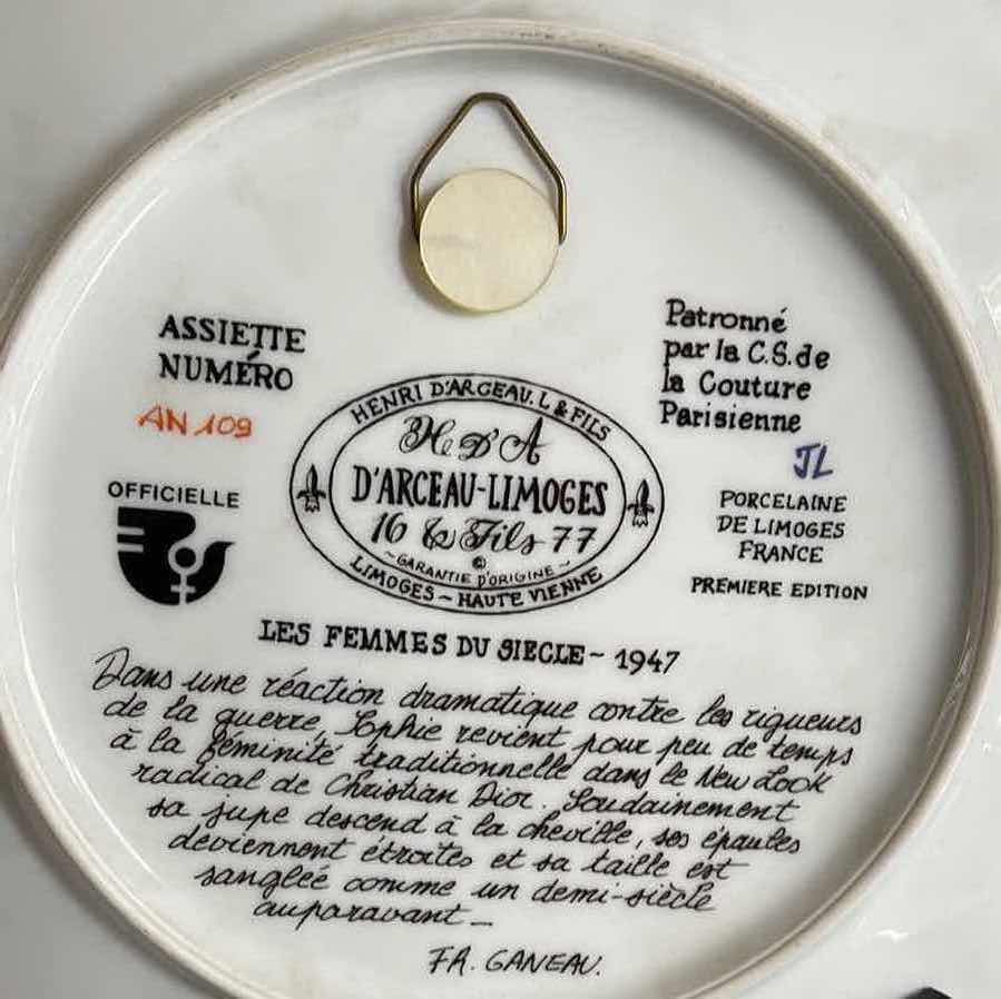 Photo 1 of VINTAGE COLLECTOR PLATES - LIKE NEW 