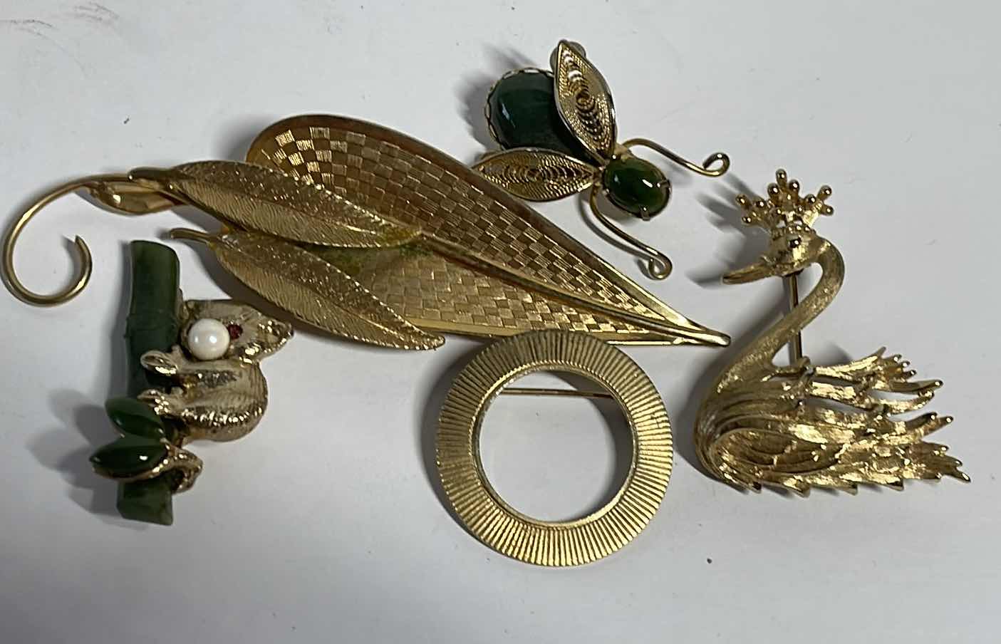 Photo 1 of VINTAGE GOLD TONE COSTUME JEWELRY