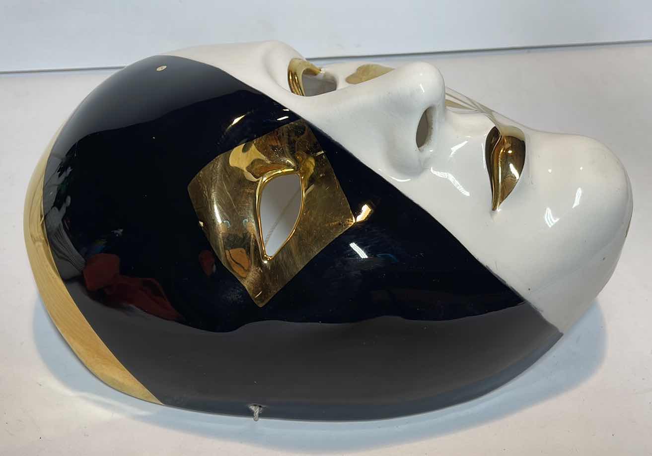 Photo 1 of BAUZE MASQUERADE MASK W/ 24ct GOLD DETAIL CREATED BY THE LLADRO FAMILY SPAIN