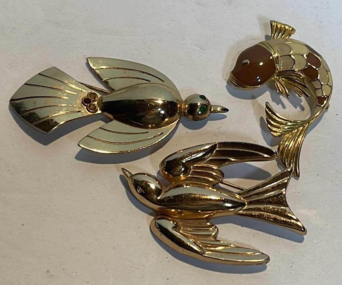 Photo 1 of VINTAGE ANIMAL BROCHES