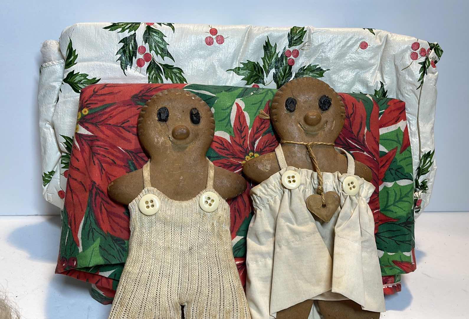 Photo 1 of VINTAGE CHRISTMAS DECOR