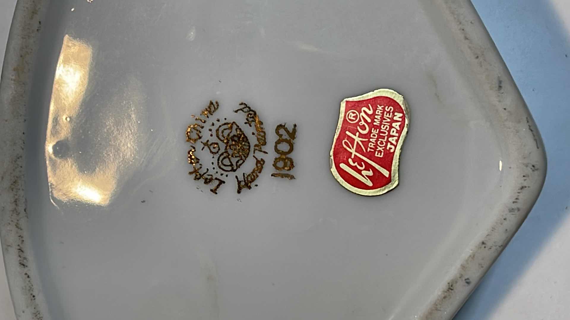 Photo 1 of VINTAGE LEFTON TRINKET/ JEWELRY LIDDED BOXES