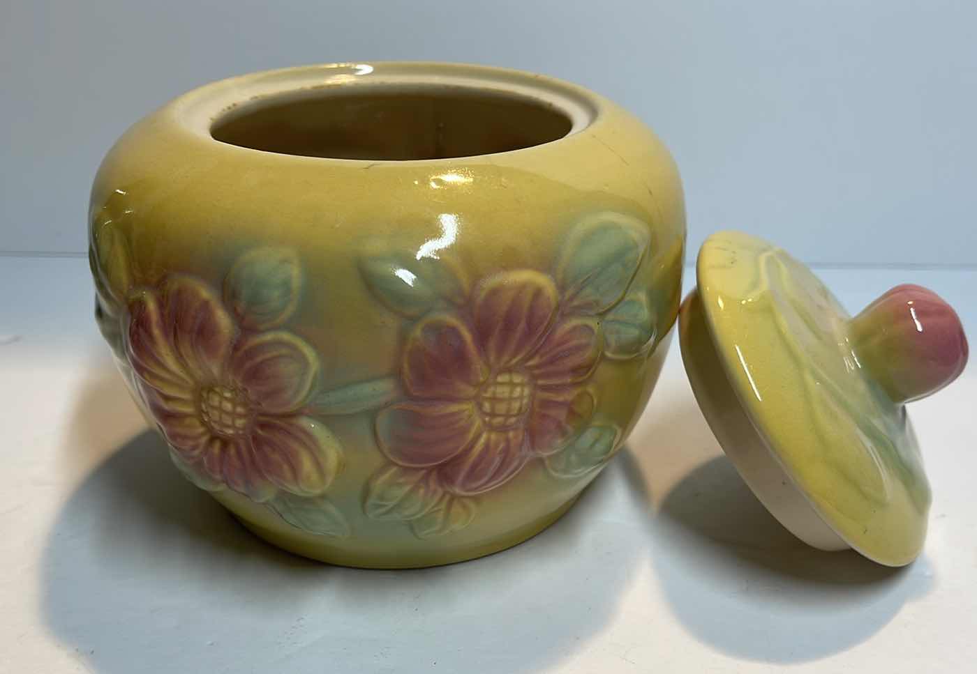 Photo 1 of USA POTTERY