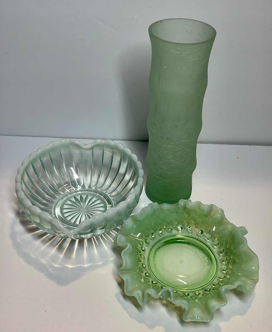 Photo 1 of FENTON OPALESCENT HEART BOWL FENTON HOBNAIL RUFFLED BOWL BLENKO VASE