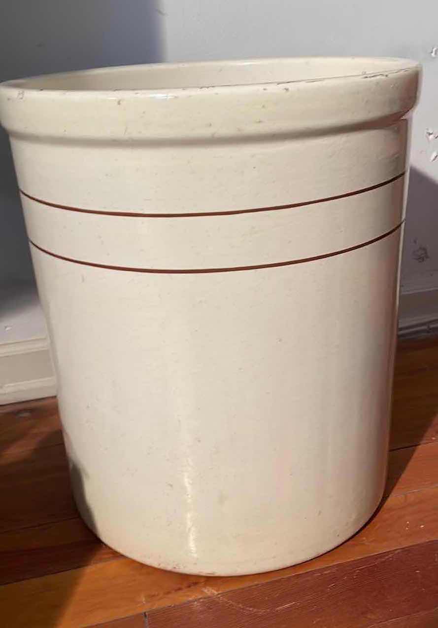 Photo 1 of VINTAGE MIALI POTTERY CROCK