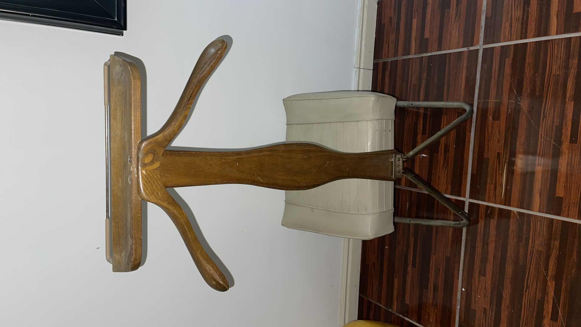 Photo 1 of VINTAGE SETWELL 1960’s MCM VALET CHAIR
