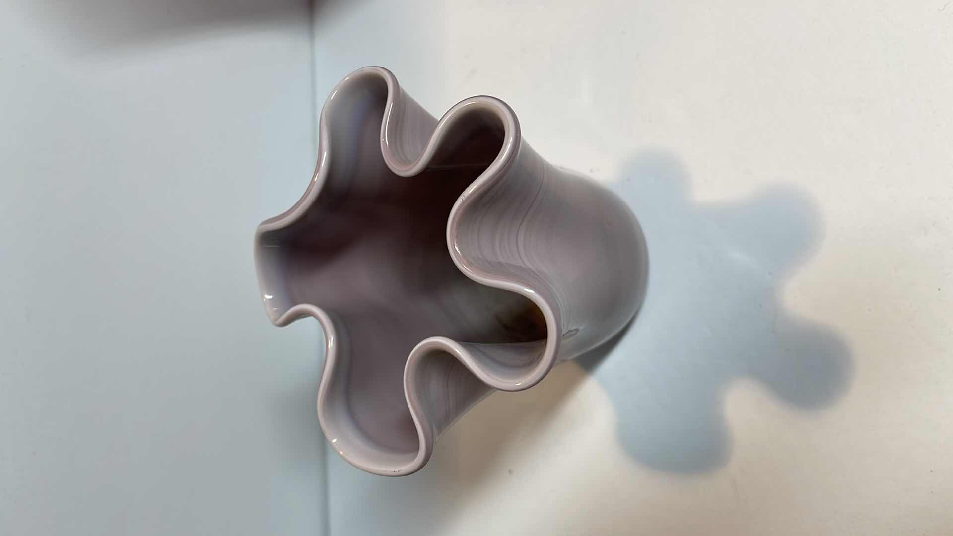 Photo 1 of VINTAGE HANDKERCHIEF,ART DECO,HAND BLOWN GLASS VASES