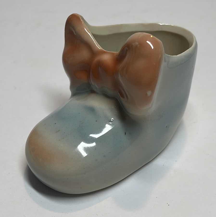 Photo 3 of VINTAGE MCCOY VASE & HAND-PAINTED VASE