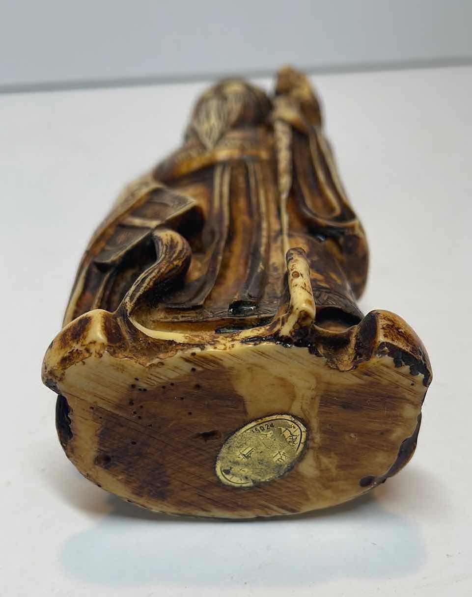 Photo 3 of VINTAGE HANDCRAFTED CARVED ASIAN MAN WITH STAFF ORIENTAL ART DECOR H- 7”