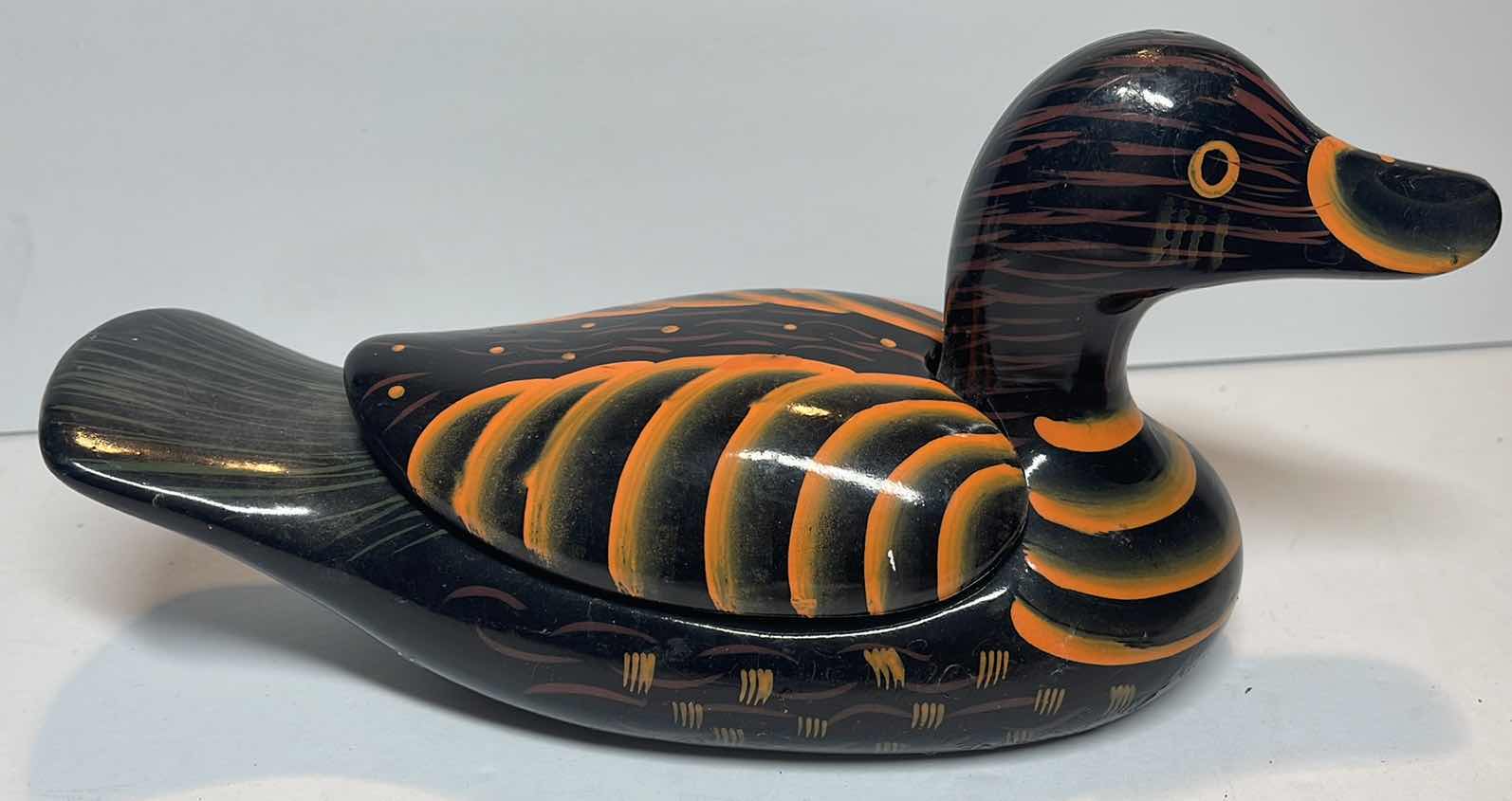 Photo 1 of VINTAGE ATLANTIC MOLD COMPANY ASHTRAY/ CATCH-ALL & HAND-PAINTED DUCK