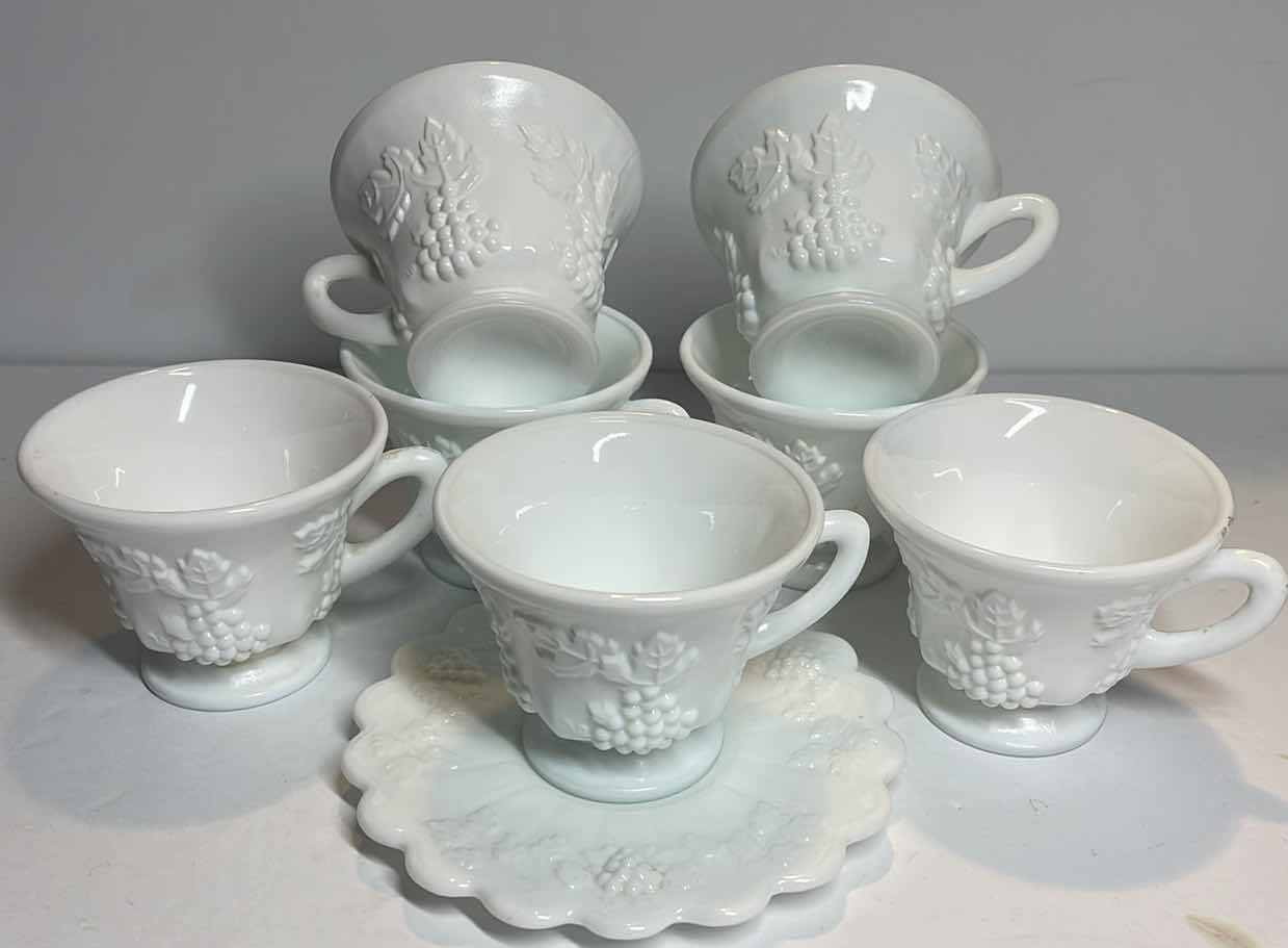 Photo 1 of VINTAGE COLONY INDIANA GLASS HARVEST GRAPE MILK GLASS TEACUPS