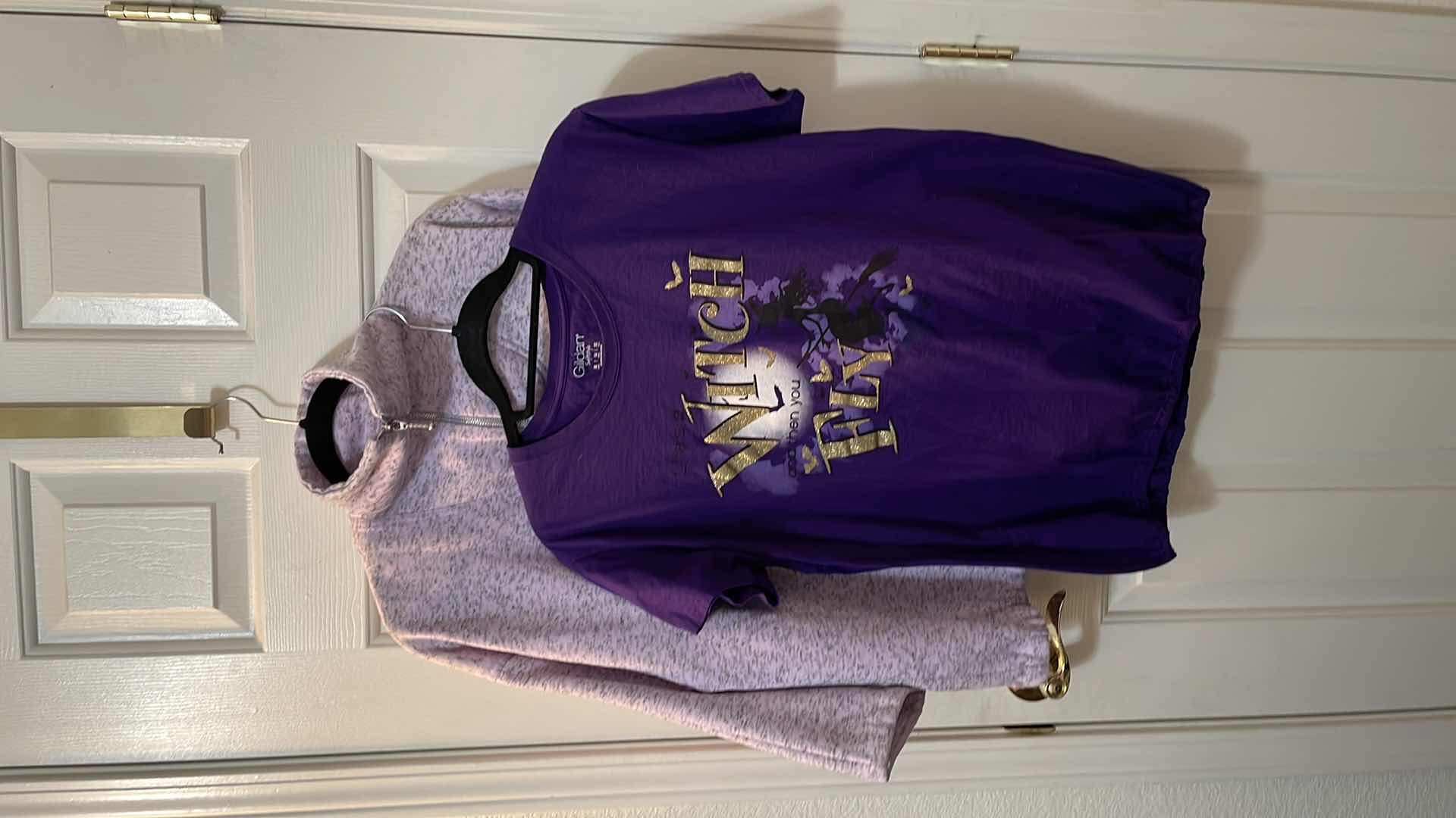 Photo 1 of 2- LARGE PURPLE LADIES TOPS