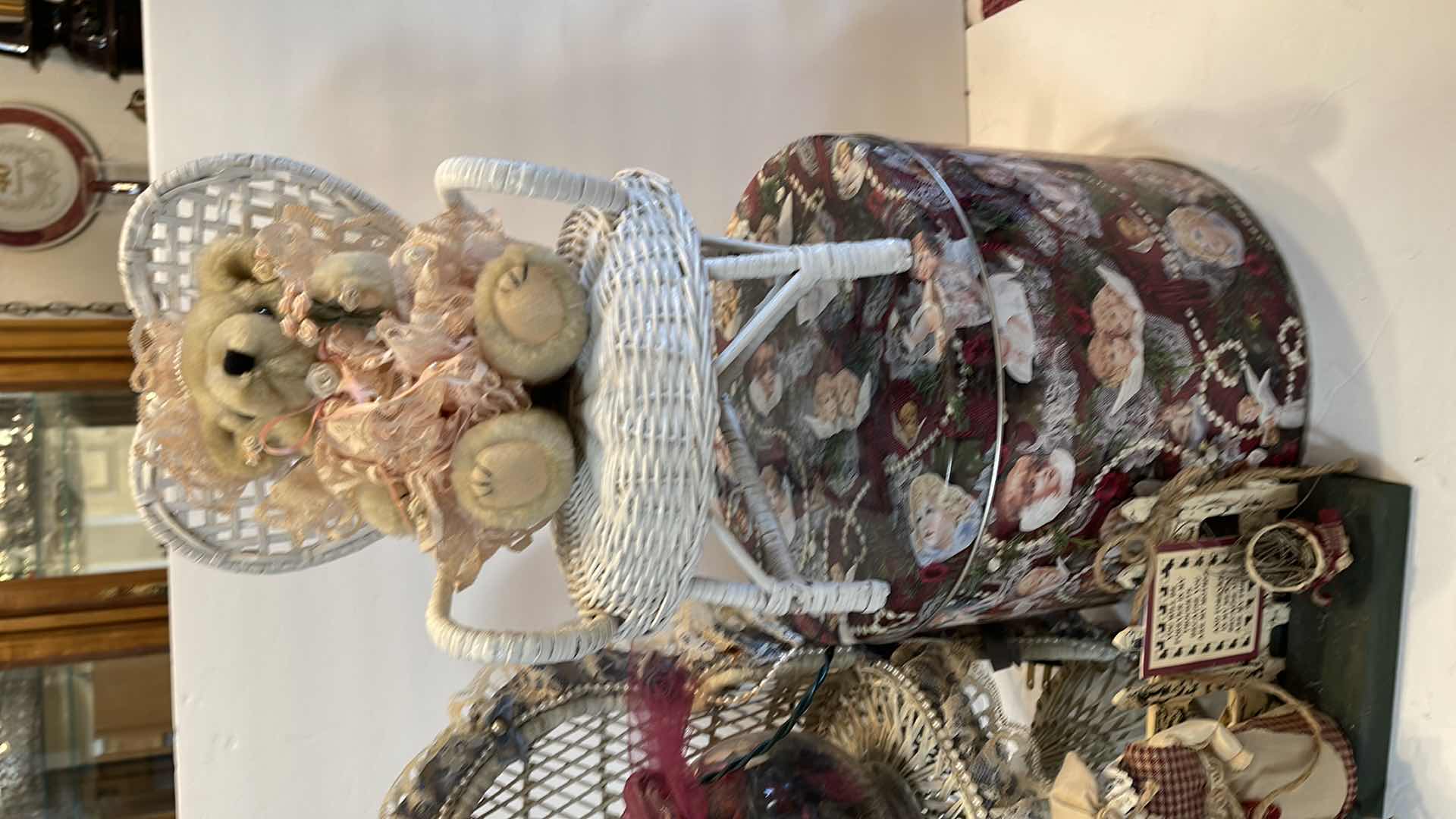 Photo 1 of HOME DECOR & COLLECTIBLES