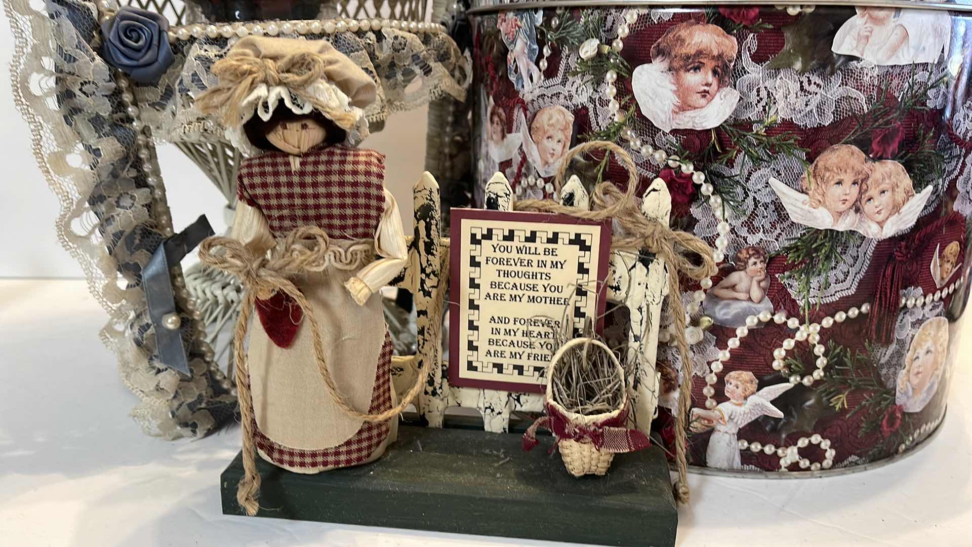 Photo 4 of HOME DECOR & COLLECTIBLES