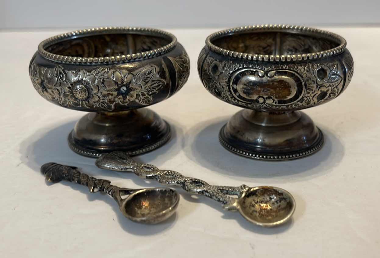 Photo 1 of VINTAGE SMALL SUGAR BOWLS W SPOONS