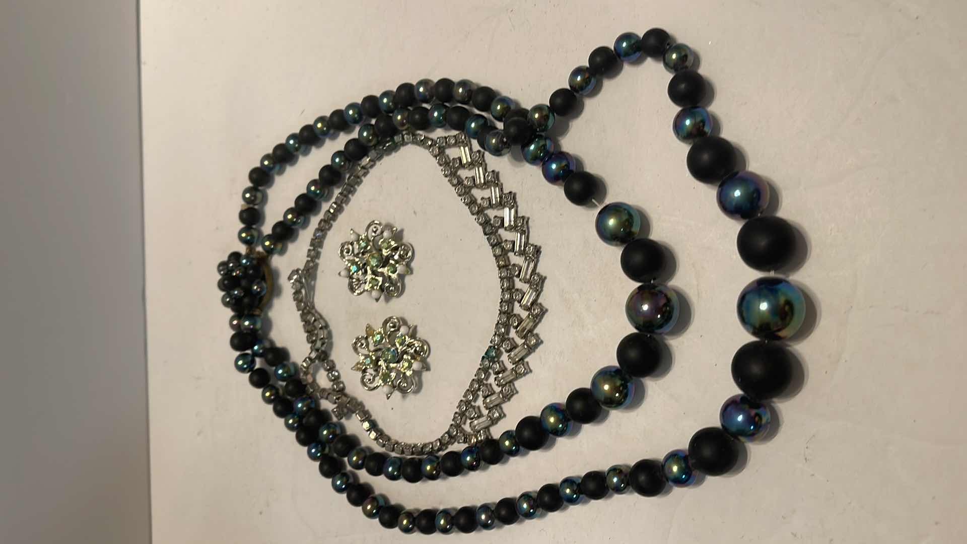 Photo 1 of VINTAGE LADIES COSTUME JEWELRY