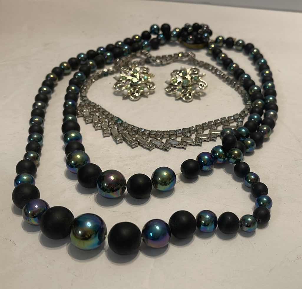 Photo 1 of VINTAGE LADIES COSTUME JEWELRY