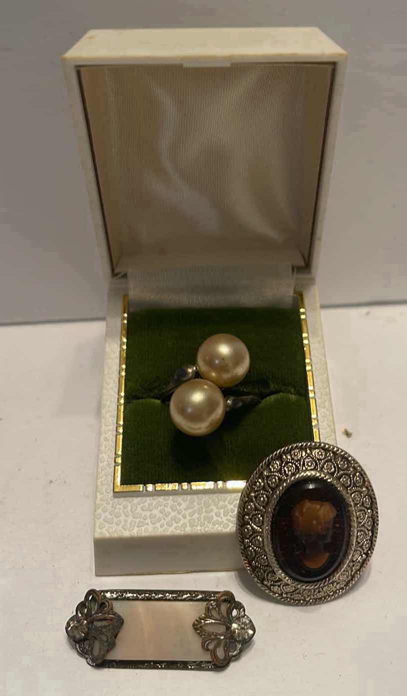 Photo 1 of VINTAGE JEWELRY