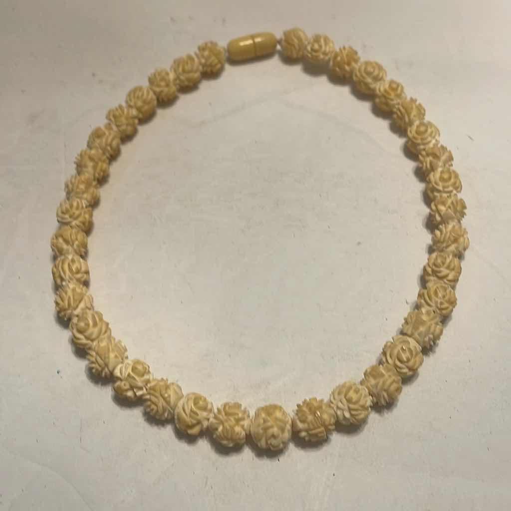 Photo 1 of VINTAGE NECKLACE