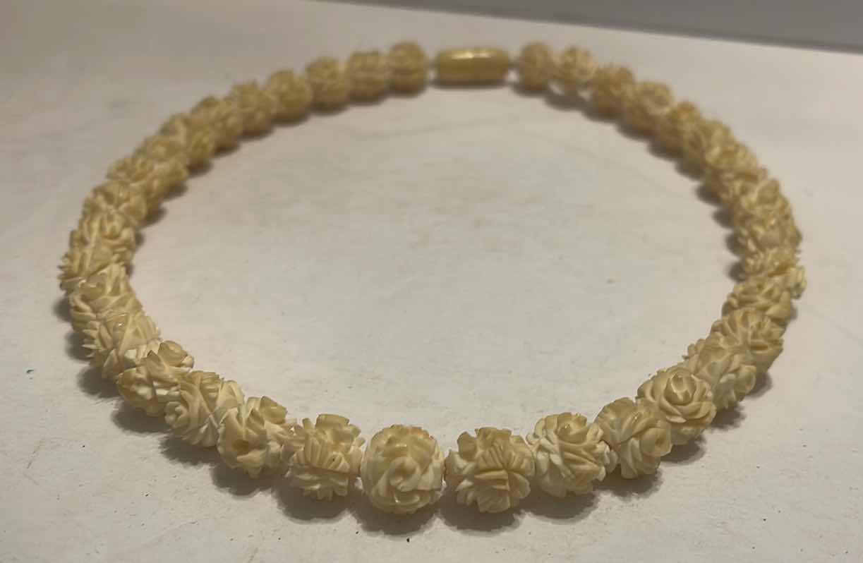 Photo 1 of VINTAGE NECKLACE