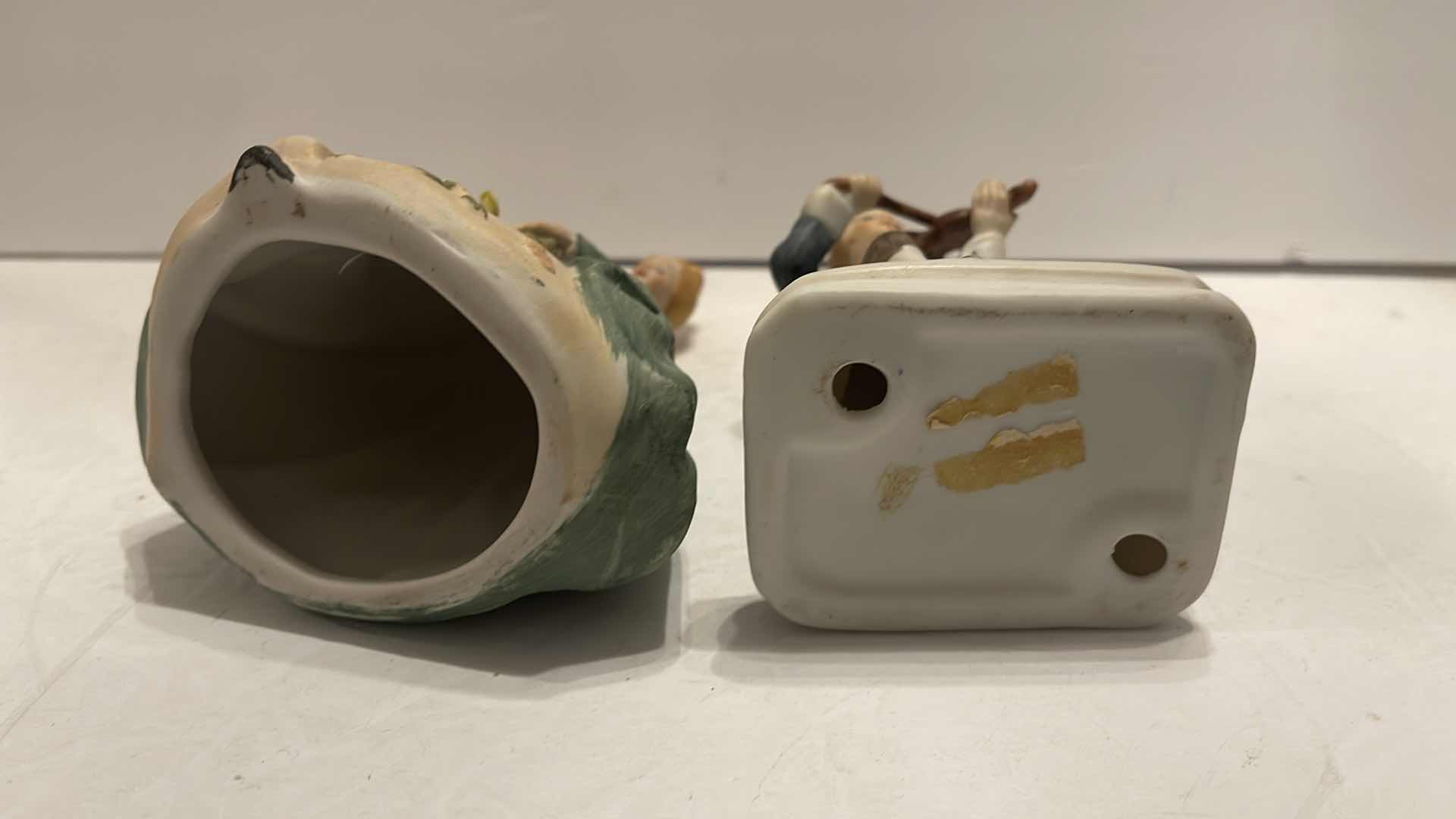 Photo 1 of VINTAGE PORCELAIN FIGURINES - RETAIL PRICE $38.00