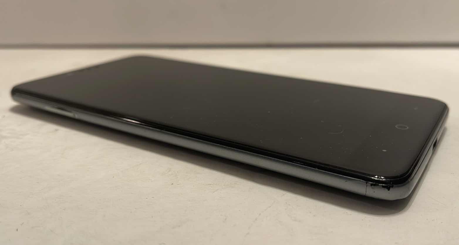 Photo 4 of ZTE TOUCH SCREEN CELL PHONE 64 G