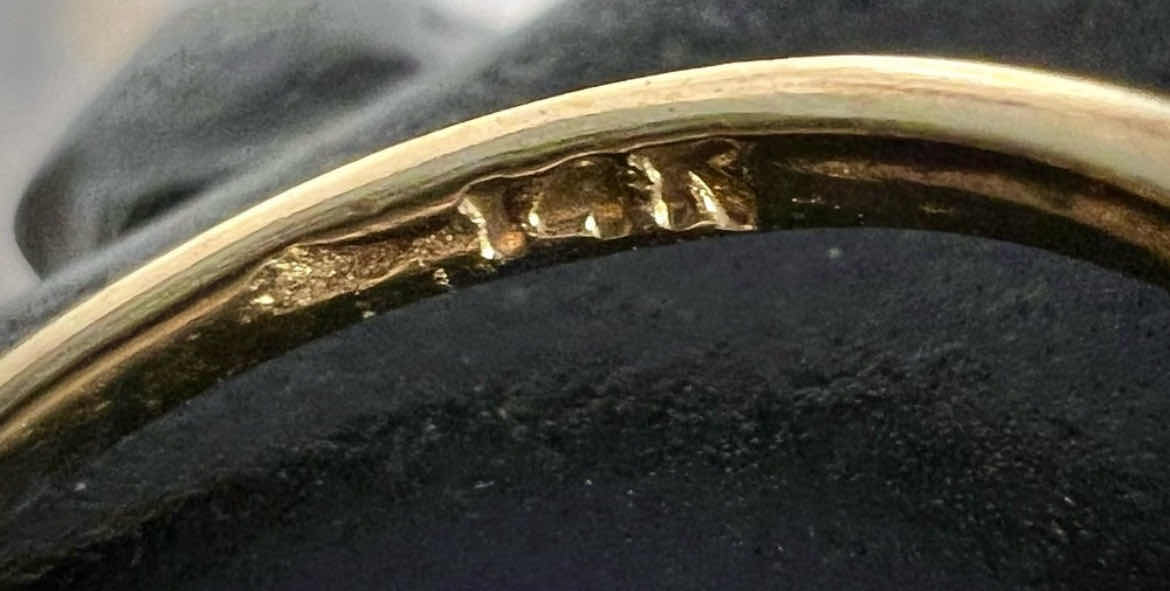 Photo 2 of 14k GOLD OVERLAPPING HEARTS WITH SMALL CENTER DIAMOND CHIP. SIZE 6(APPROX) 